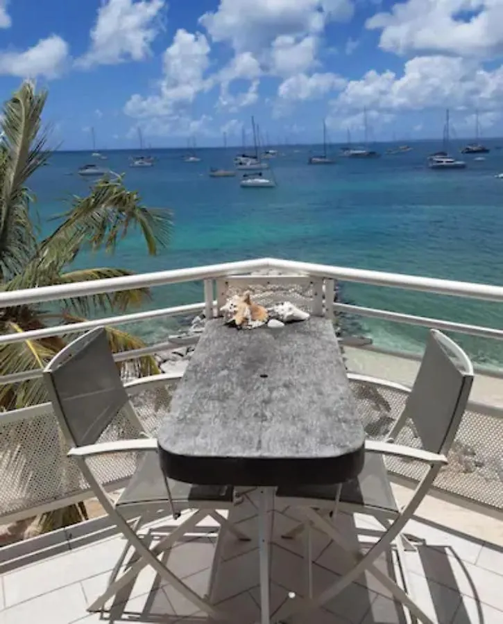 Les Pieds Dans L'Eau Calme & Vue Mer Marigot Apartment Marigot  Sint Maarten/Saint Martin